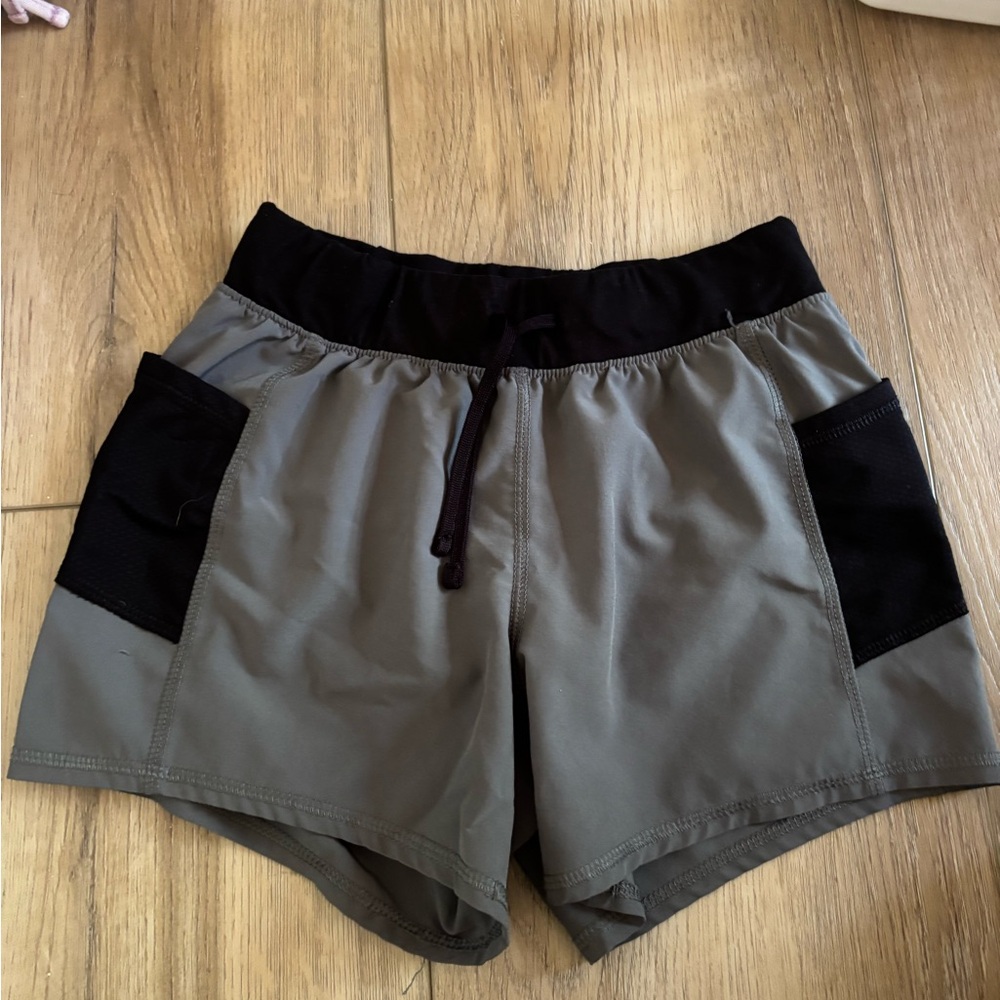 Tek Gear Women's Athletic Shorts in Olive and Black